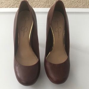 Brown pumps, size 7
